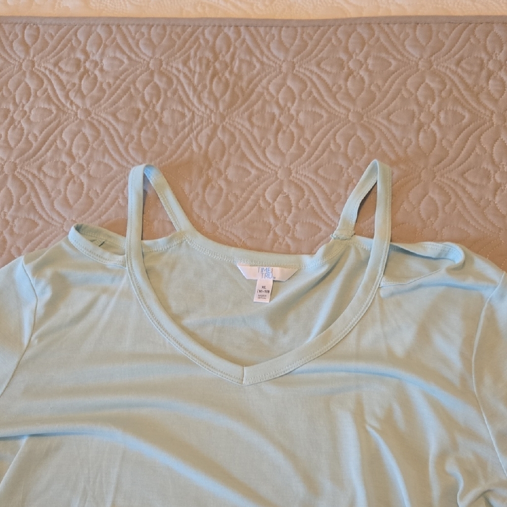 Time and Tru Light Blue/Aqua V-Neck Long Sleeve Top
